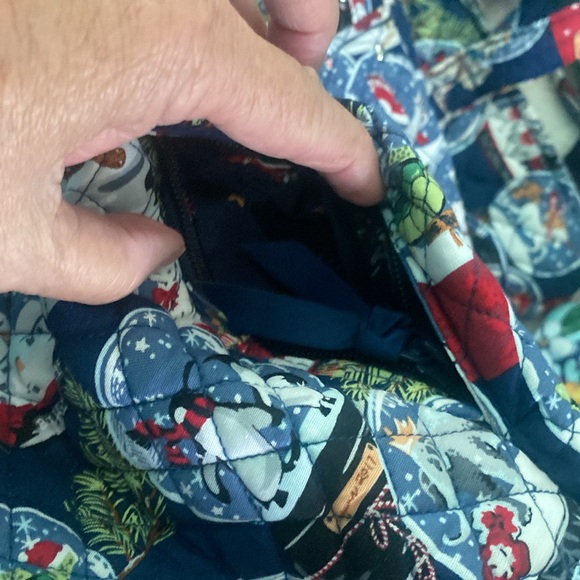 ❄️Vera Bradley Glenna Satchel, “SNOW GLOBES” - Picture 5 of 11